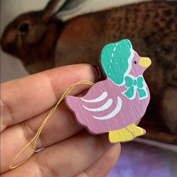 1.5” duck wearing bonet Easter tree ornament Vtg - Picture 2 of 8